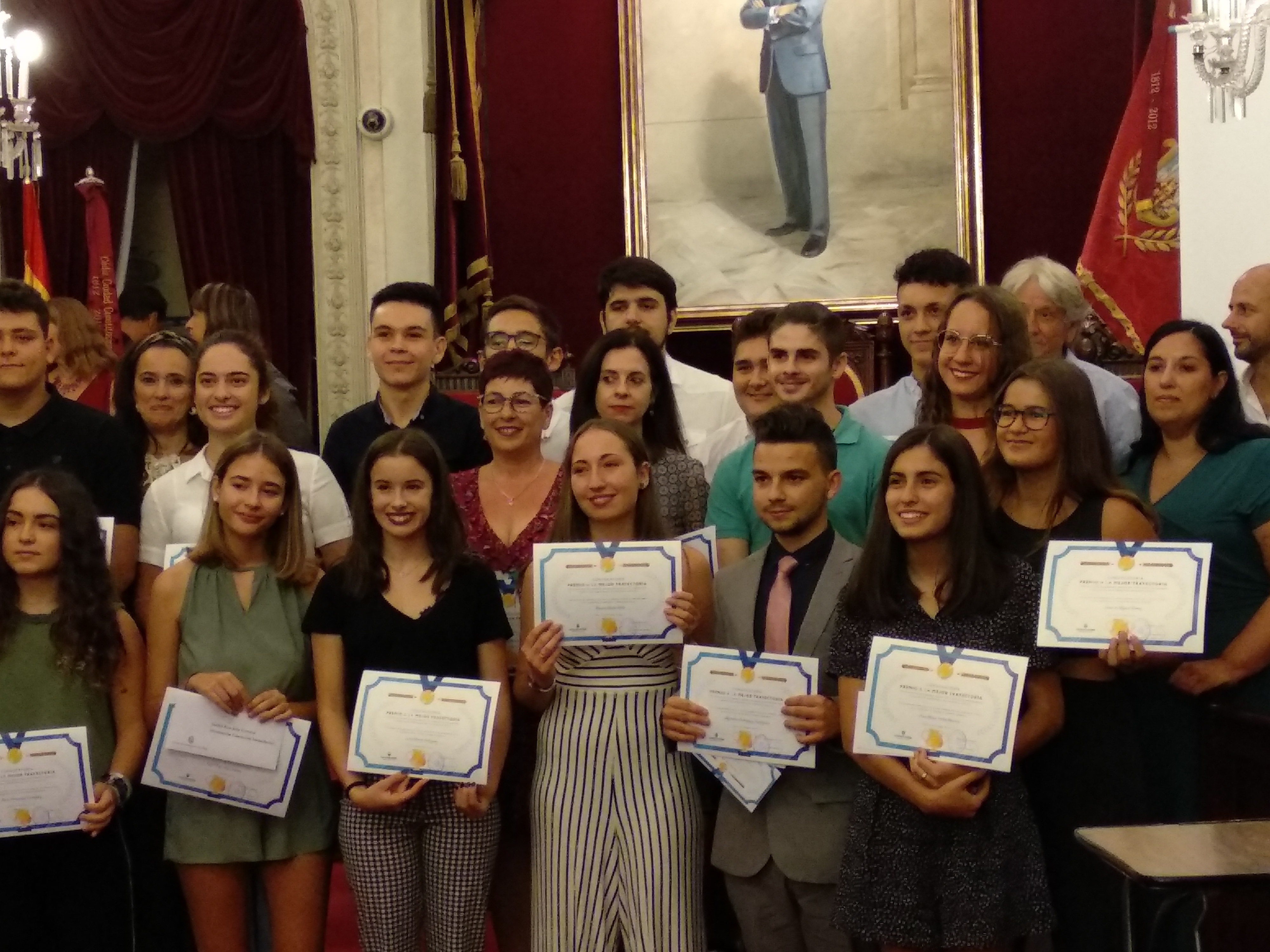 Representantes del colegio Amor de Dios en los Premios otorgados por el Ayuntamiento a la mejor trayectoria educativa durante 2017-2018