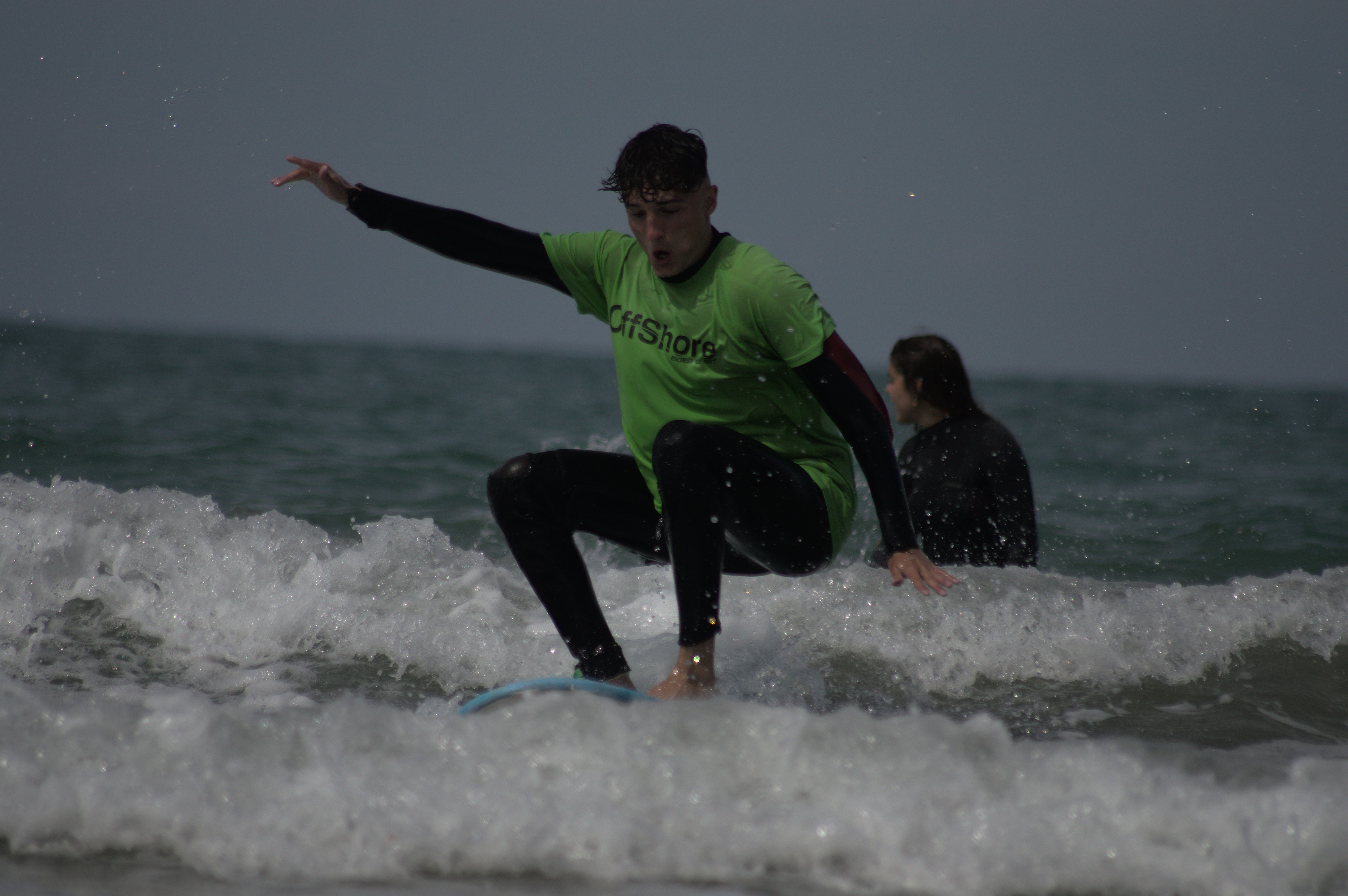 El alumnado de Amor de Dios Cádiz aprende a hacer surf